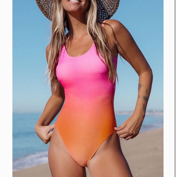 Pink + Orange Cupshe Ombré Swim Suit - Picture 3 of 4